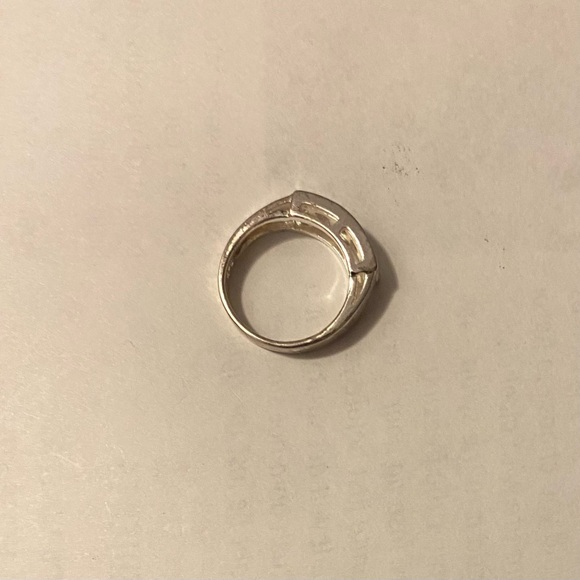 Avon 925 Sterling Silver Cubic Zirconia Band - Picture 10 of 12